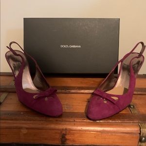 Dolce Gabbana beautiful velvet with box.